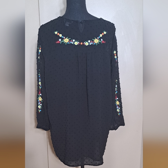 Stitch Fix Exclusive Sweet Grey Eula Black Embroidered Detail Blouse XXL EUC - Picture 2 of 14